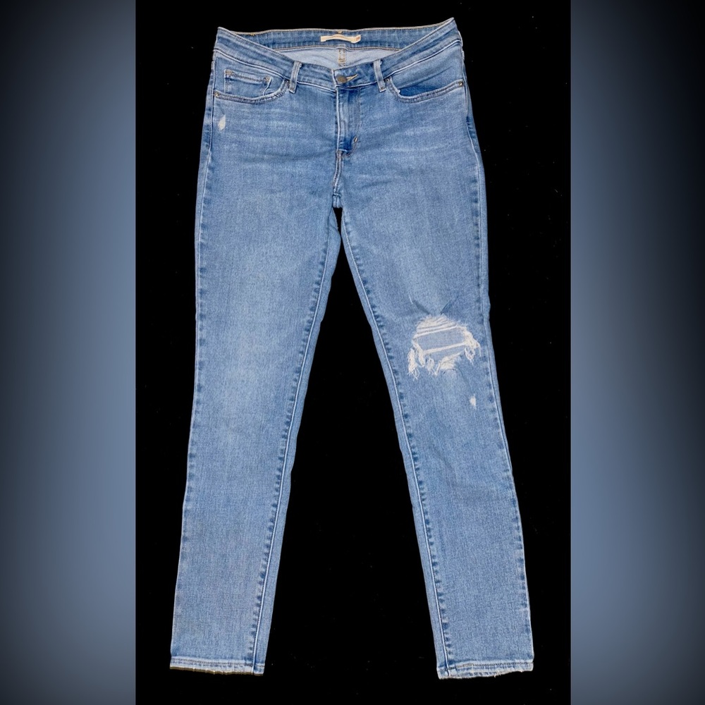 Women’s Levi Ripped Blue 711 Skinny Jeans